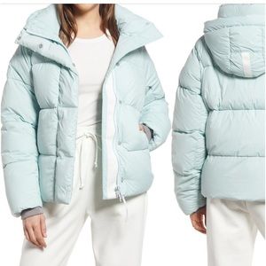 Canada Goose junction 750 fill packable parka , blue color , new with tag, M